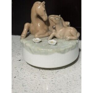 Otagiri Porcelain Horse Wind Up Music Box Mechanism Mare Pony Close to You EUC